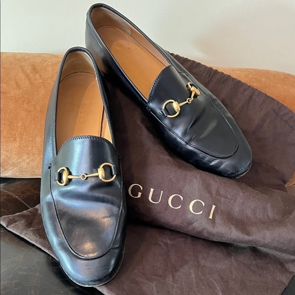Gucci Black Leather Loafers with Gold Detail - Picture 1 of 7